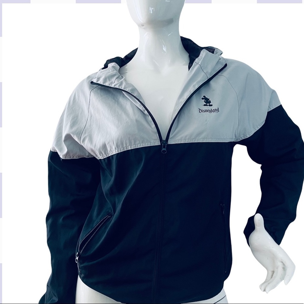 Disney resort jacket gray bkack size M